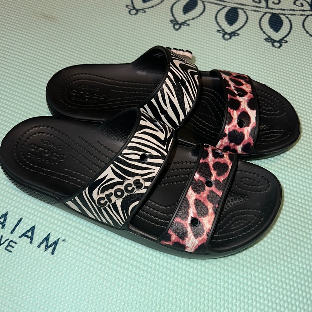 Crocs classic animal print sandal size 7
